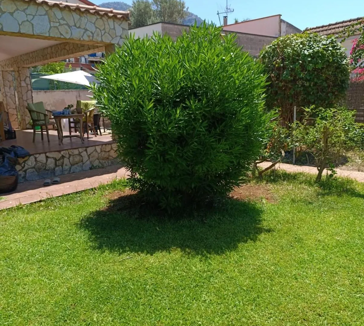 Holiday home Casa In Giardino A Pochi Passi Dal Mare Villa Palermo